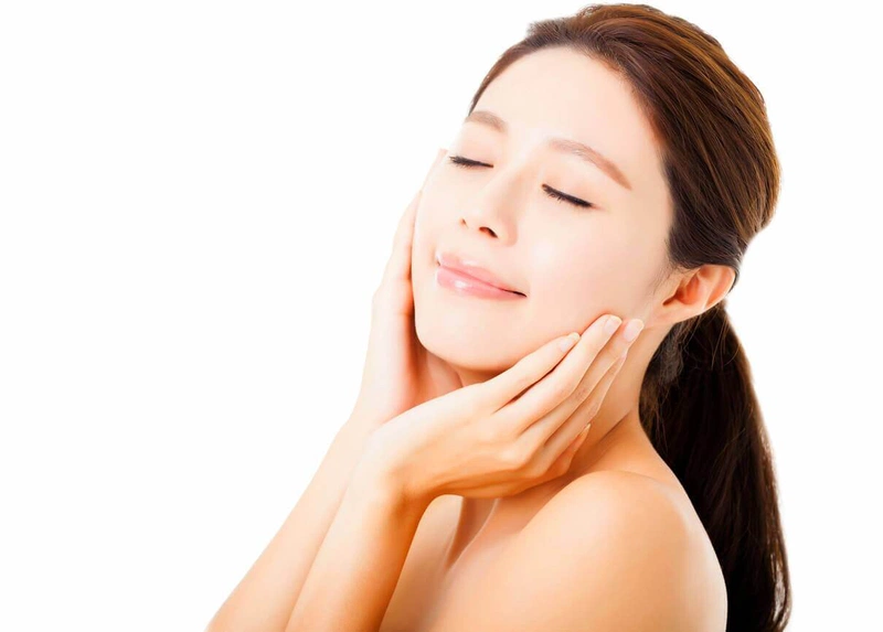 Bôi vitamin C lên mặt có tác dụng gì với làn da? 1