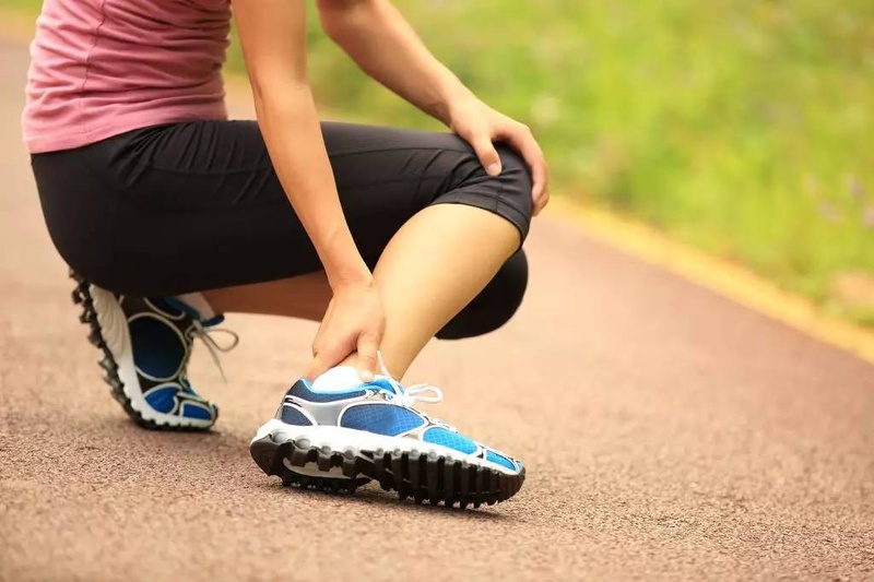 Bong gân bàn chân bao lâu thì khỏi và nên xử lý như thế nào?1