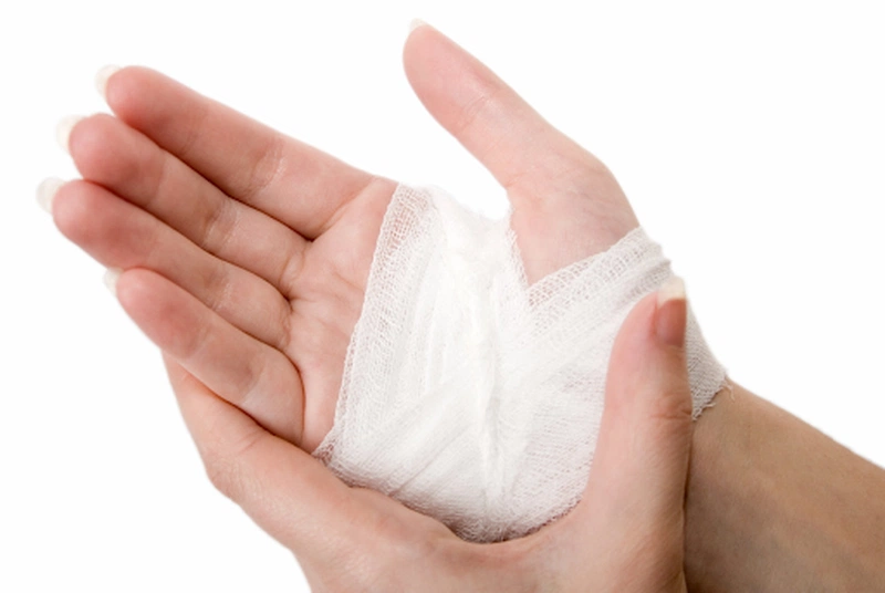 Bong gân cổ tay trẻ em liệu có nguy hiểm gì không? - Bong gân cổ tay uống thuốc gì? 3
