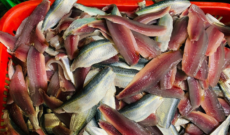 Theo kết quả nghiên cứu, cứ 100g cá trích chứa khoảng 233 calo