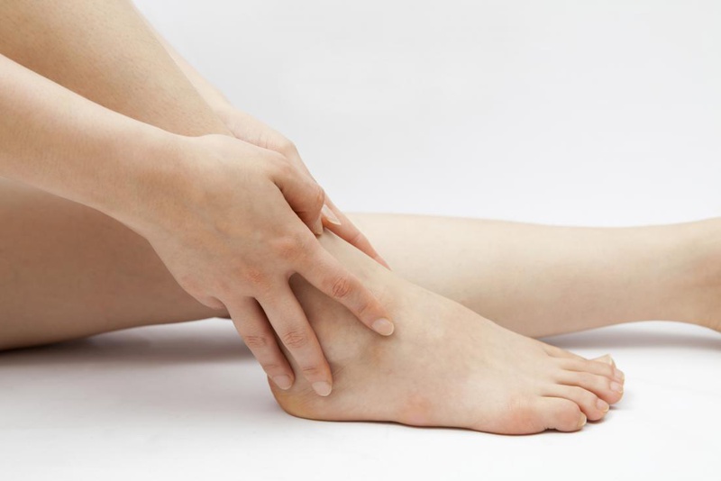 Bong gân mắt cá chân là một trong những chấn thương khá phổ biến trong cuộc sống
