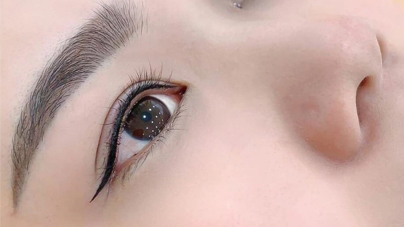 Phun mí mở tròng làm to tròng mắt hơn