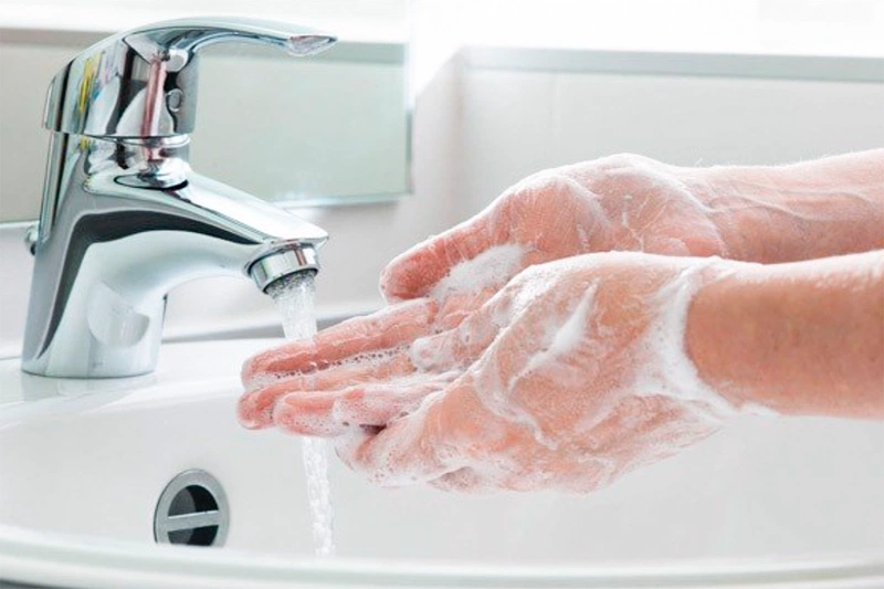 Các loại thuốc mỡ bôi chín mé nhằm điều trị chín mé hiệu quả 4