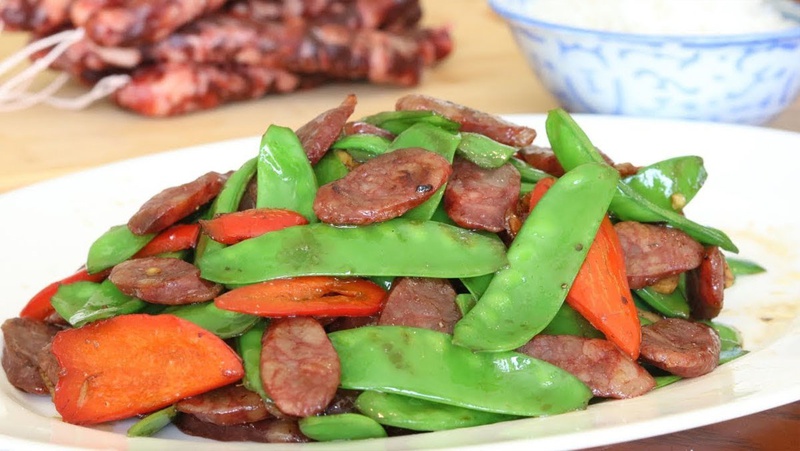 cách ăn lạp xưởng 2