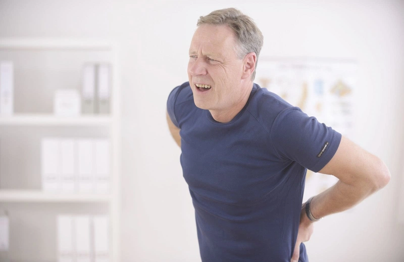 Cách bấm huyệt chữa đau lưng an toàn và hiệu quả1