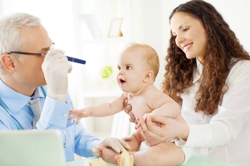 Cách chăm sóc mắt trẻ sơ sinh 2