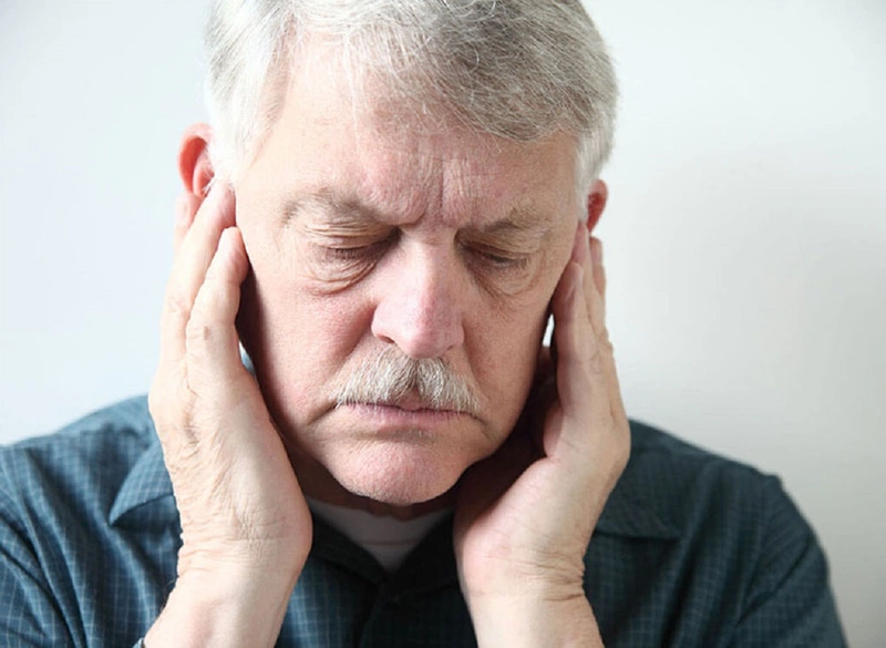 Chăm sóc răng miệng cho người cao tuổi hạn chế bệnh rối loạn khớp thái dương hàm