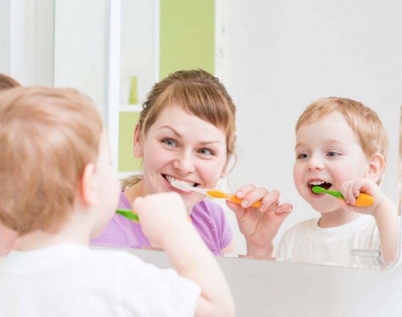 Cách chăm sóc sức khỏe răng miệng tại nhà cho bé 2