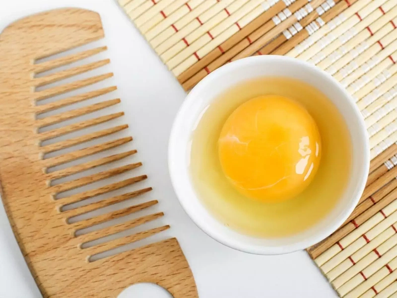 Cách chữa đuôi tóc khô xơ, chẻ ngọn 2