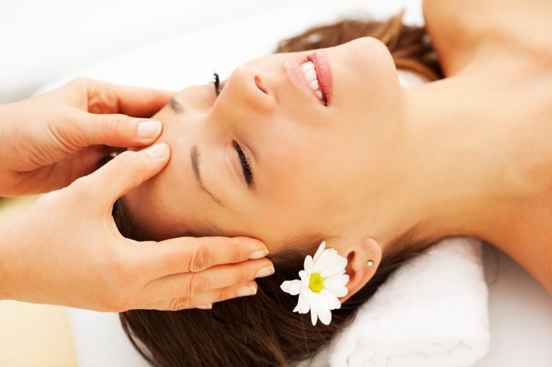 Cách điều trị bệnh rụng tóc sau sinh 1