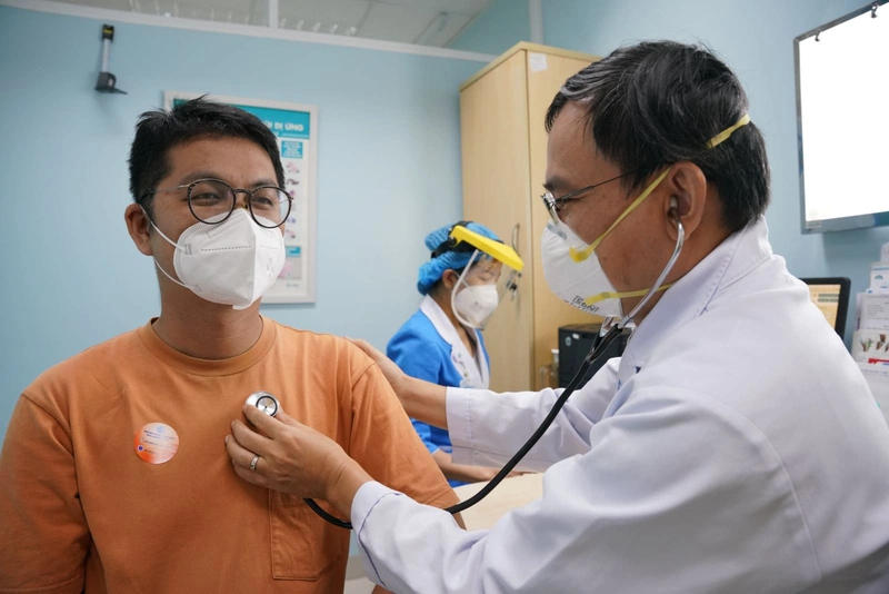 Cách điều trị sương mù não Covid dùng thuốc