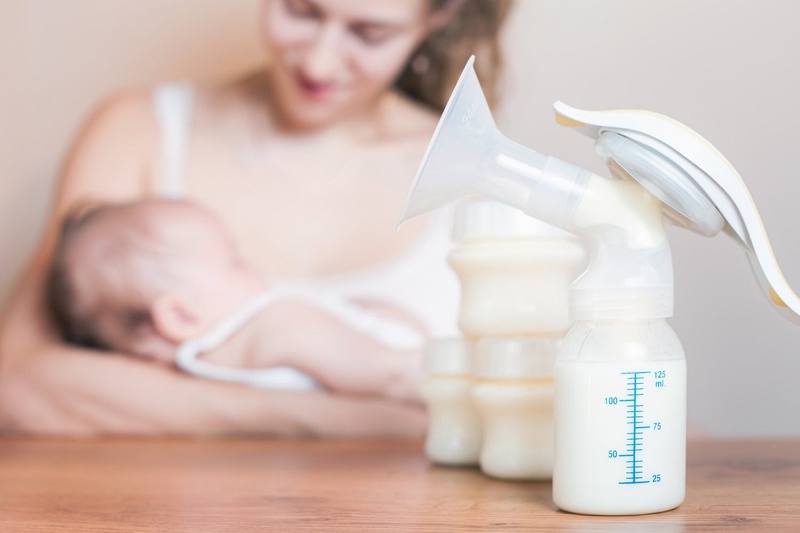 Để đảm bảo nguồn dinh dưỡng cho con, các mẹ cần phải biết sử dụng dụng cụ hút sữa đúng cách