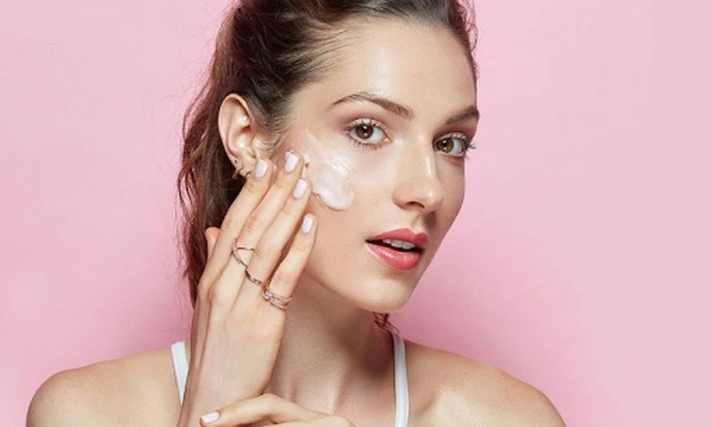 Hướng dẫn cách nhũ hoá sáp tẩy trang đơn giản 2