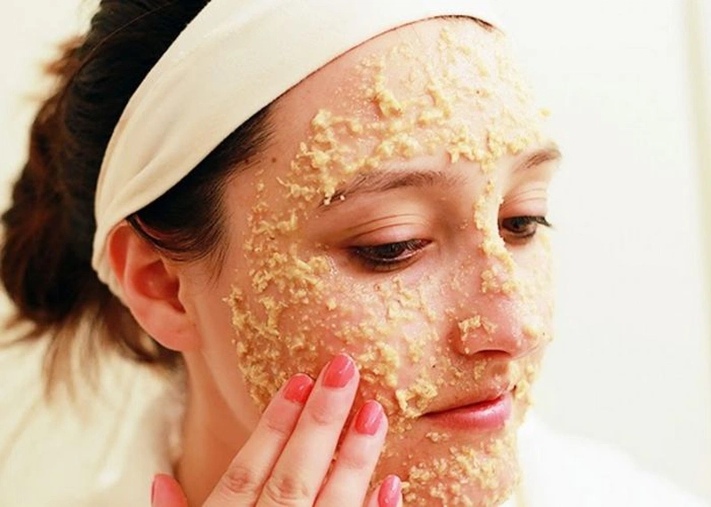 Sử dụng yến mạch như một loại sữa rửa mặt thiên nhiên