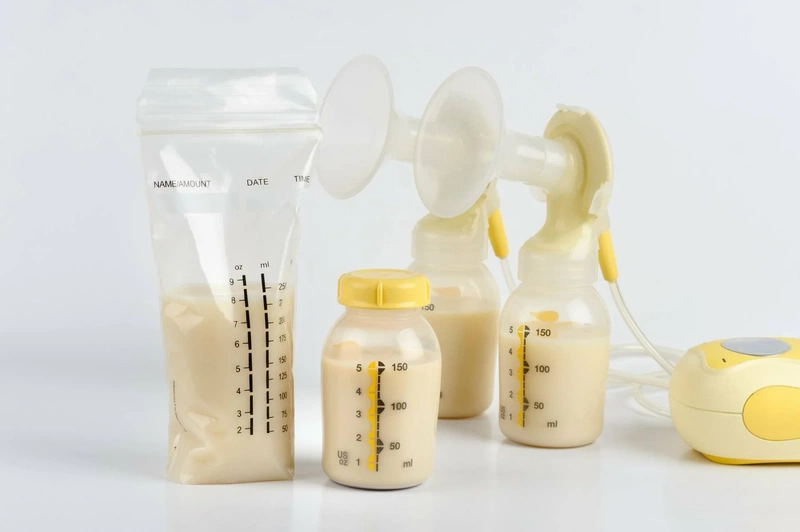 Cách hâm sữa mẹ để không làm mất chất dinh dưỡng 1