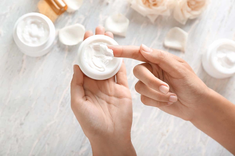 Cách khắc phục khi bị dị ứng mỹ phẩm body và những thành phần đáng chú ý 2