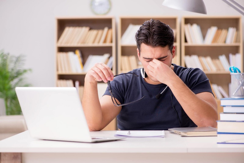 Cách khắc phục tình trạng khô mắt sợ ánh sáng 2