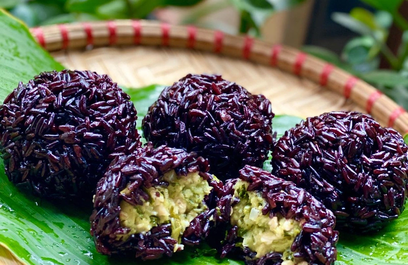 Cách làm bánh khúc gạo lứt đen ức gà không cần dùng lá khúc 3