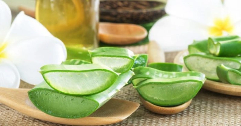 Cách đánh son không làm lộ vân môi 3