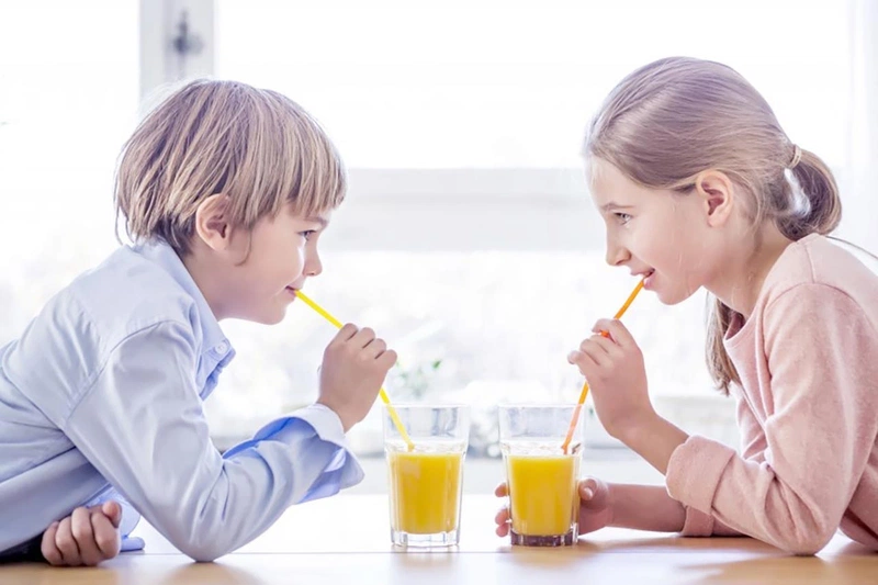 Cách làm món nước ép dứa dinh dưỡng giải nhiệt cho bé yêu 2