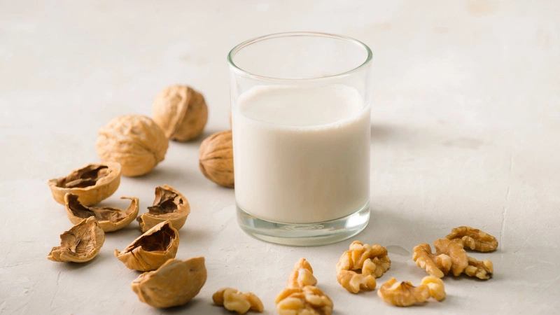 Ly sữa óc chó thơm ngon