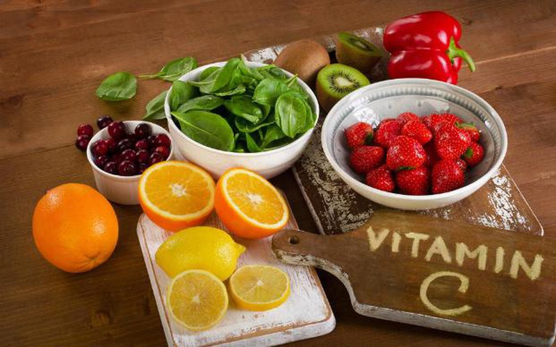 Bổ sung Vitamin C giúp tan máu bầm từ bên trong