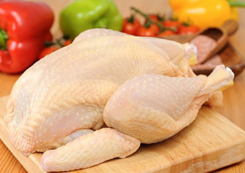 Cách luộc gà ngon không thâm hay nứt vàng ruộm hấp dẫn 1