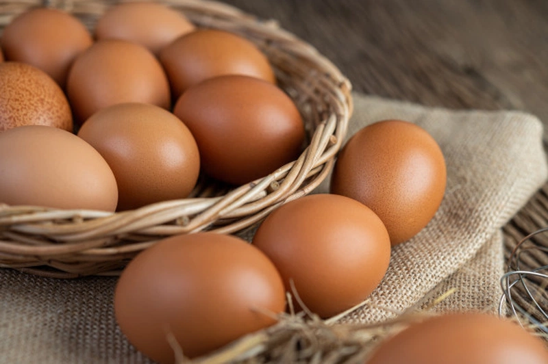 Trứng gà là một trong những nguyên liệu thân thuộc nhưng lại giúp kích thích mọc tóc hiệu quả