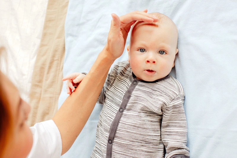 Cách nhận biết, phòng tránh và điều trị thóp trẻ sơ sinh bị lõm như thế nào? 3