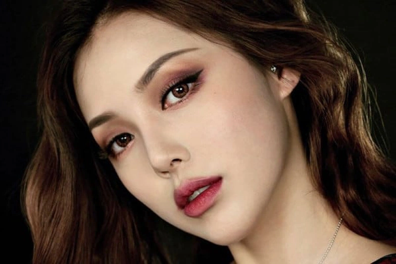 Những công dụng làm đẹp bất ngờ của son môi mà nhiều người không biết 2