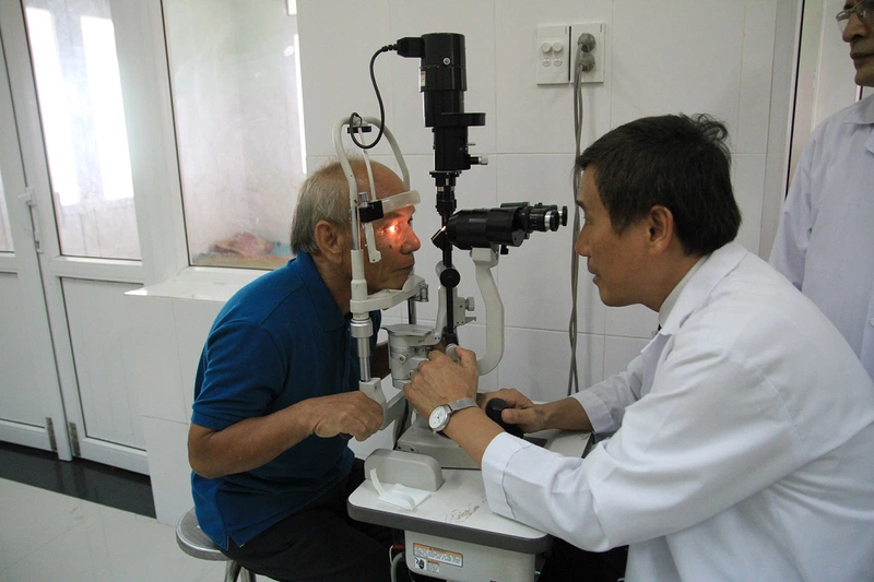 Cách phòng và điều trị bệnh khô mắt hiệu quả 1