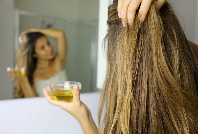 Cách phục hồi tóc hư tổn tại nhà vô cùng hiệu quả cho người bận rộn 2