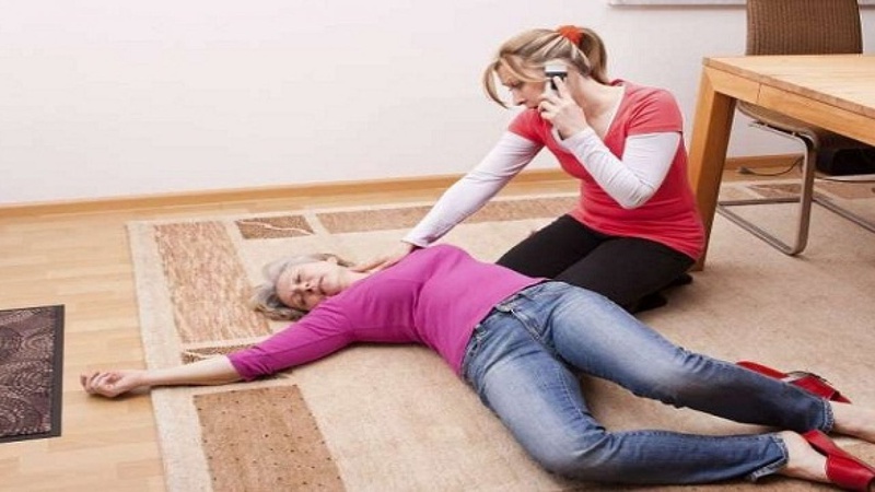 Hướng dẫn cách sơ cứu đột quỵ tại nhà 2