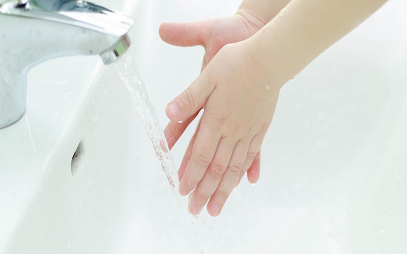Cách sơ cứu khi bị bỏng xe2
