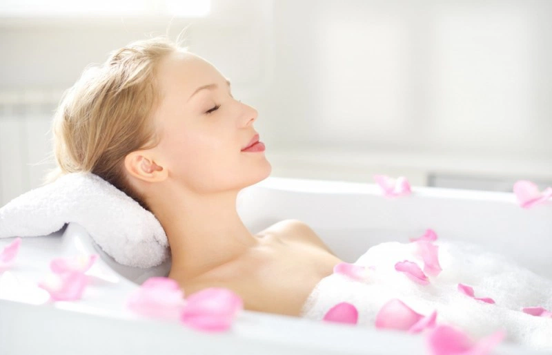 Cách sử dụng sữa tắm và tẩy tế bào chết cho body hiệu quả nhất 3