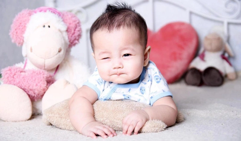 Cách tạo mắt 2 mí cho trẻ sơ sinh? Khi nào mí mắt trẻ sơ sinh xuất hiện? 1