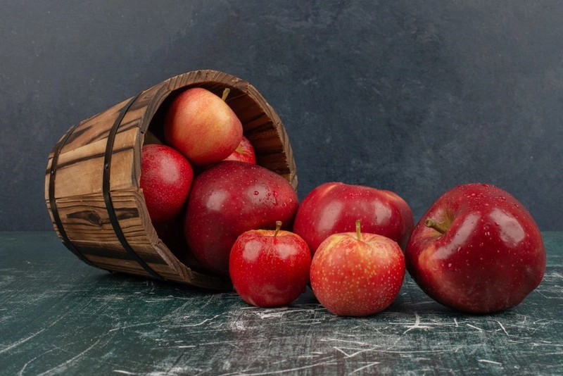Ăn táo là cách trị hôi miệng từ bên trong hiệu quả