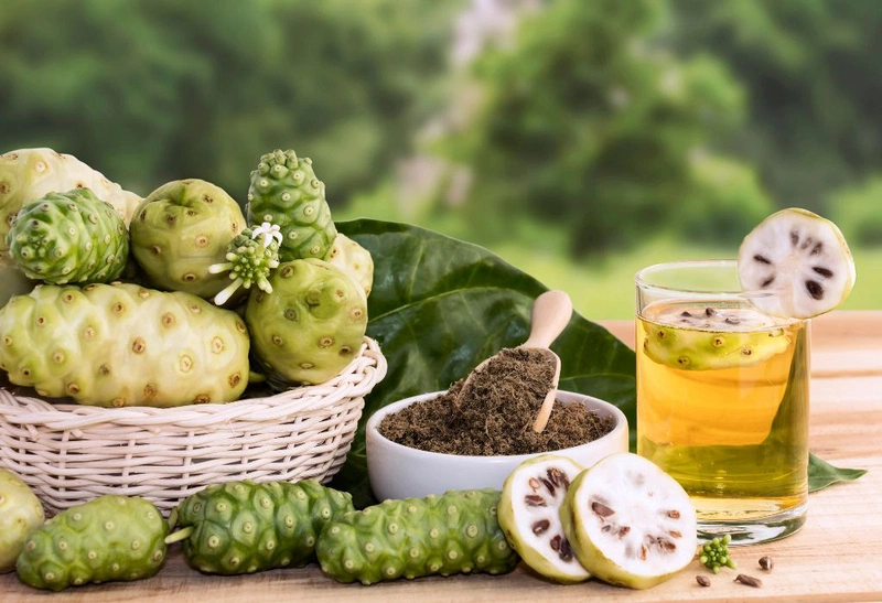 Cách trị mụn cóc bằng trái nhàu đơn giản dễ làm-2