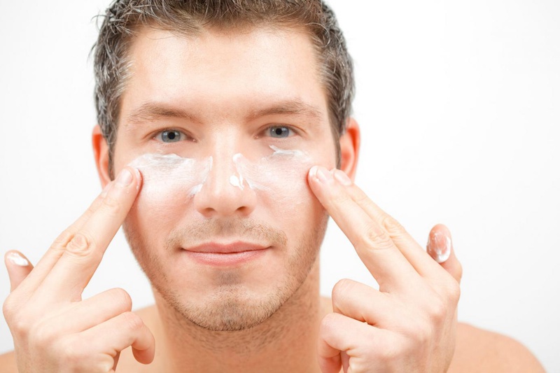 Cách trị mụn nội tiết ở nam hiệu quả 3