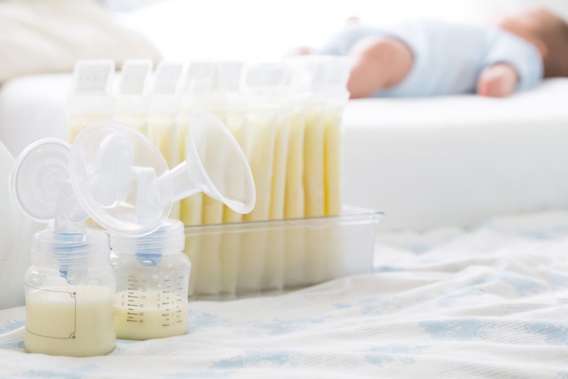 Cẩm nang cách trữ đông sữa mẹ đúng cách - Nhà thuốc FPT Long Châu