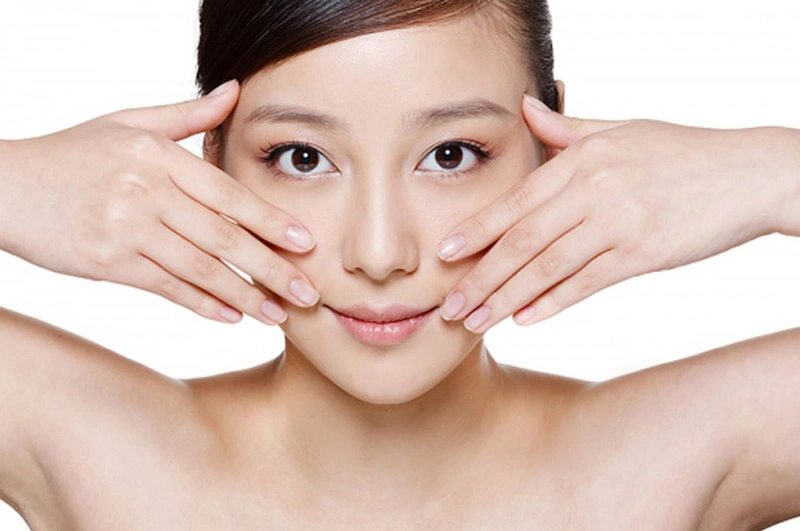 Cách xóa rãnh cười tại nhà hiệu quả 3