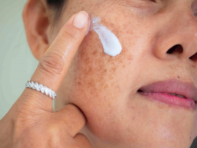 Cách xông hơ mặt bằng muối sau sinh 1