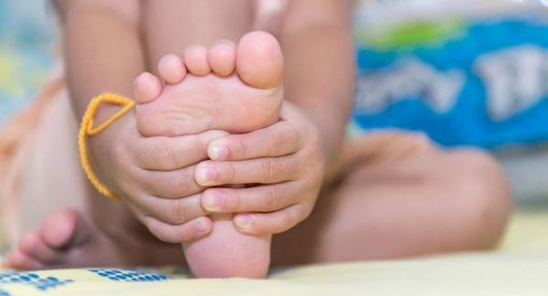 Cách xử lý các chấn thương bong gân trẻ em 1