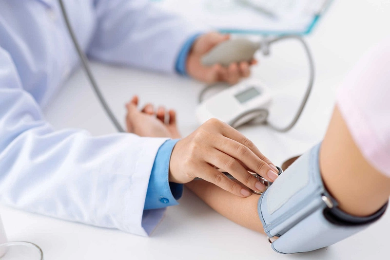 Cảm cúm uống trà gừng rất tốt nhưng 5 nhóm người sau cần tránh 2
