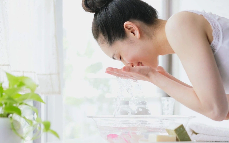 Cần làm gì khi dị ứng mỹ phẩm khi mang thai để tránh ảnh hưởng thai nhi? 2