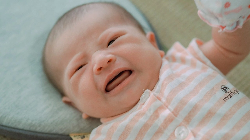 Trẻ sơ sinh bị đau mắt mẹ kiêng ăn gì và nên ăn gì mau khỏi? 3
