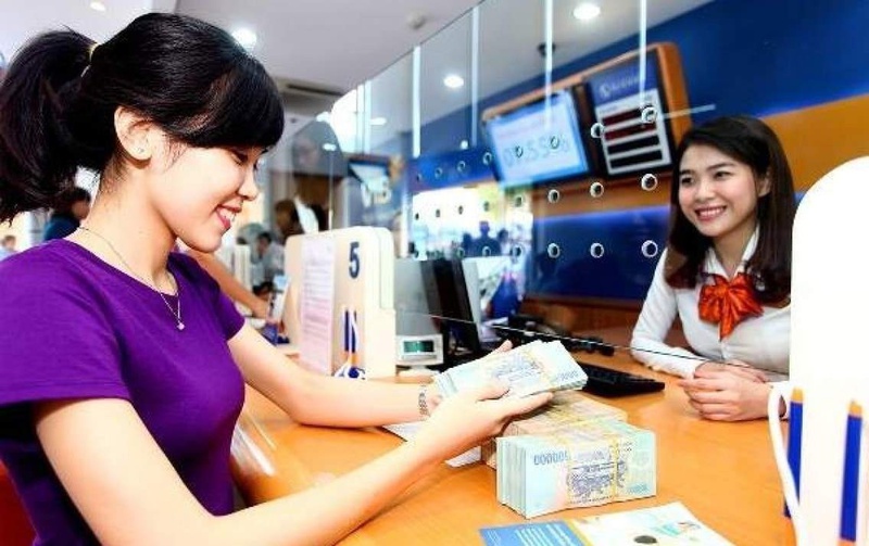 Cẩn trọng trước nguy cơ lây nhiễm corona từ tiền mặt 1