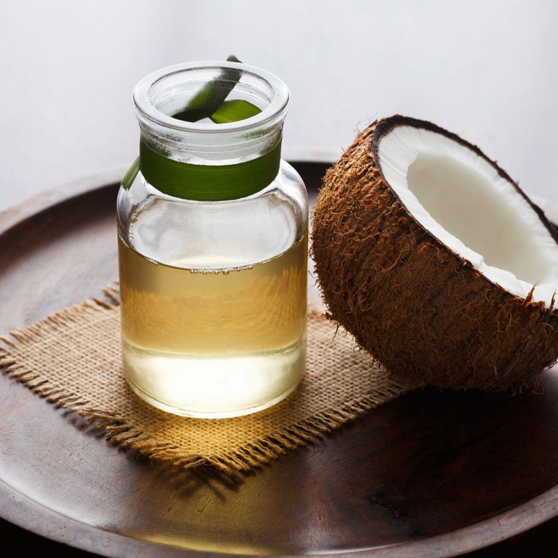 Cách trị thâm mông bằng dầu dừa đơn giản