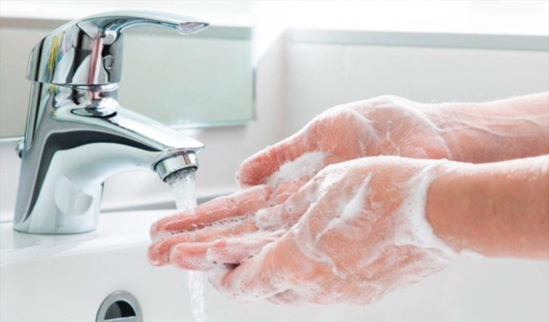 Ngoài ra, đối với thuốc uống thì cũng nên mang găng tay và rửa tay ngay sau khi dùng.