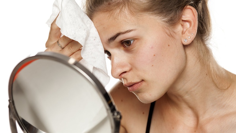 Các loại sữa rửa mặt trị mụn cho tuổi dậy thì bạn không nên bỏ qua 1